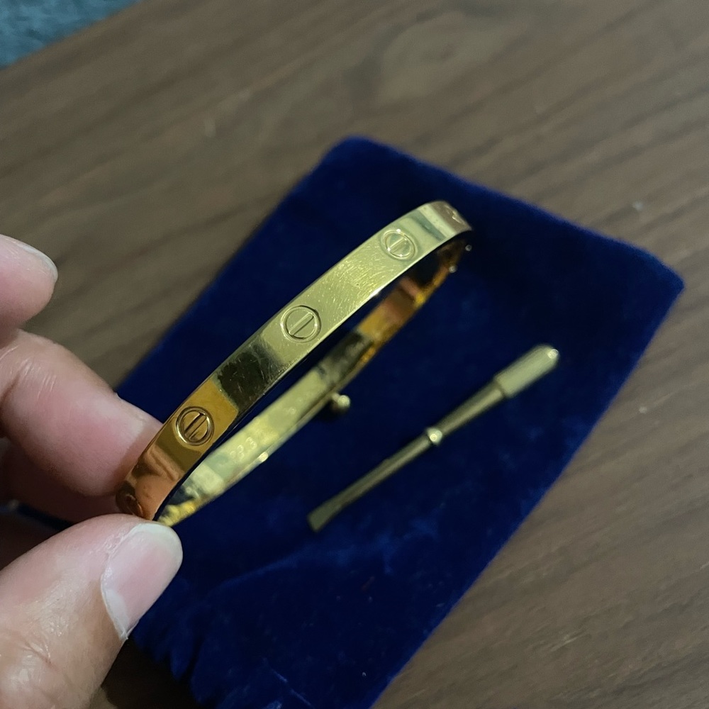 1970 Aldo Cipullo/clCharles Revson bangle screw bracelet LARGE size *TRADE*